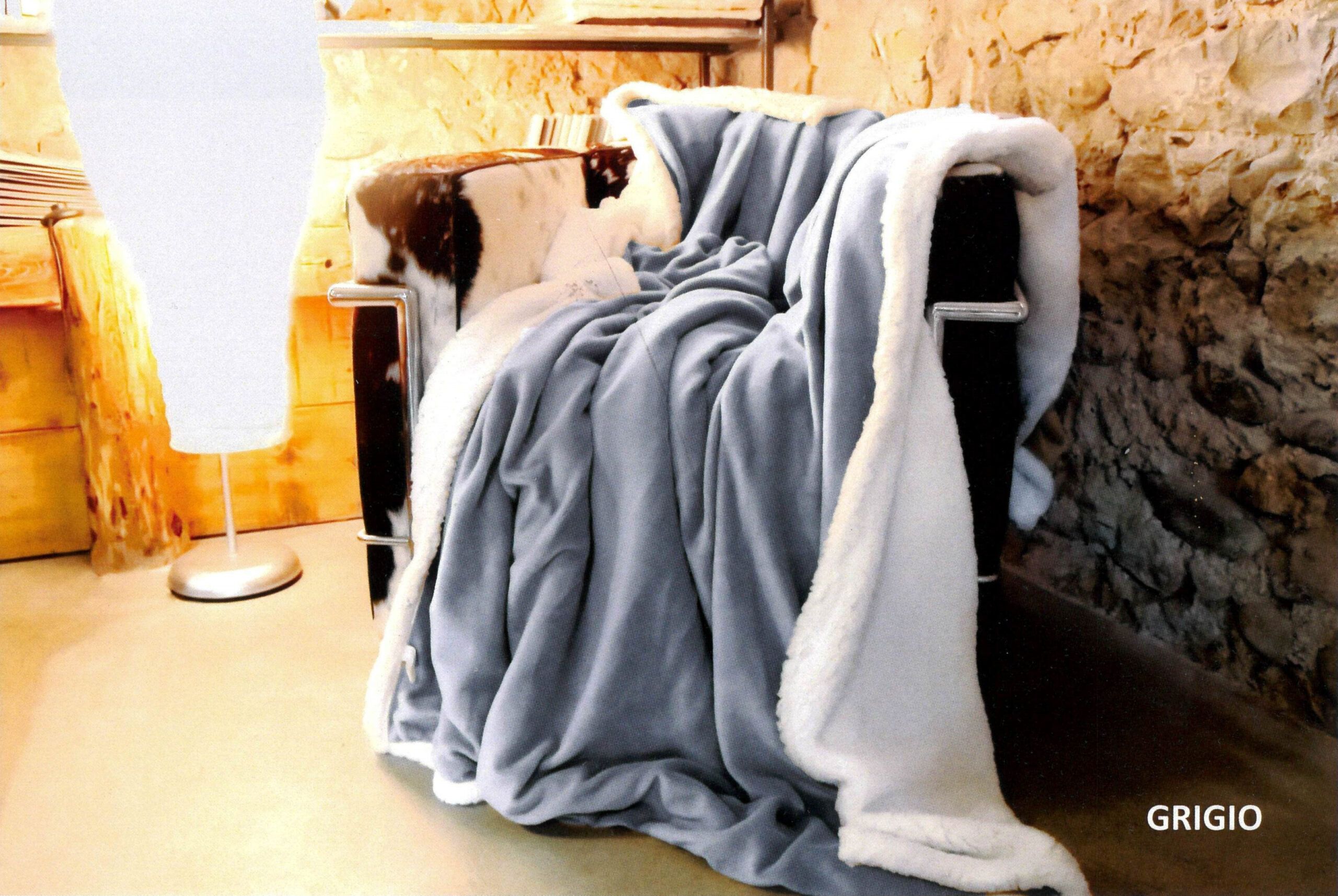 Caffi a novembre ti regala un plaid con una spesa mnima di 100 euro. Passa in negozio a Lauzacco di Pavia di udine